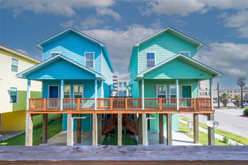 2101 Sealy Street, Galveston, TX 77550