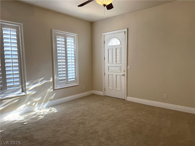 8137 Desert Jewel Circle, Las Vegas, NV 89128