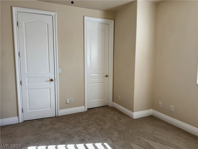 8137 Desert Jewel Circle, Las Vegas, NV 89128