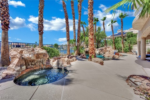 8137 Desert Jewel Circle, Las Vegas, NV 89128