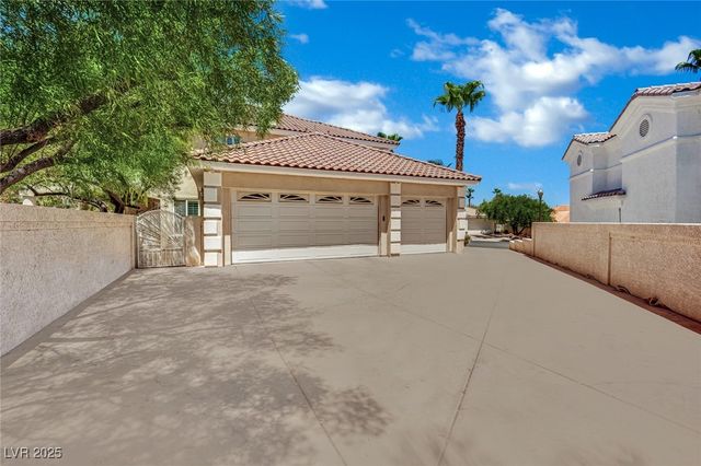 8137 Desert Jewel Circle, Las Vegas, NV 89128