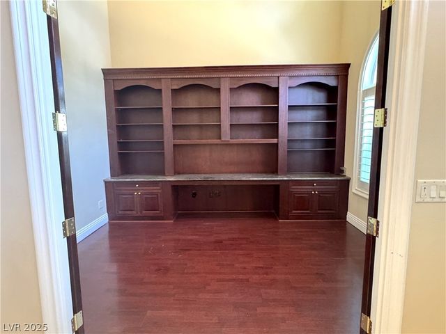 8137 Desert Jewel Circle, Las Vegas, NV 89128