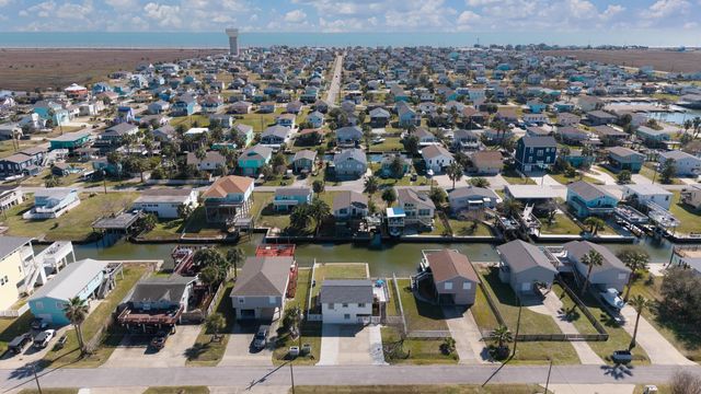 16531 Nassau Way, Jamaica Beach, TX 77554