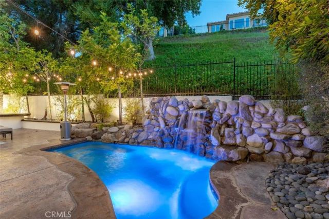 23262 Park Corniche, Calabasas, CA 91302