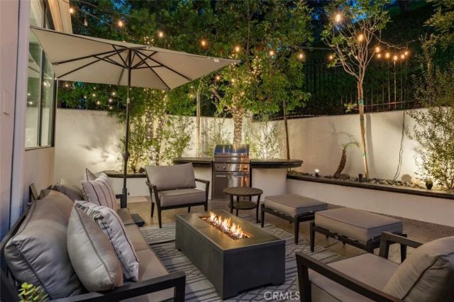 23262 Park Corniche, Calabasas, CA 91302