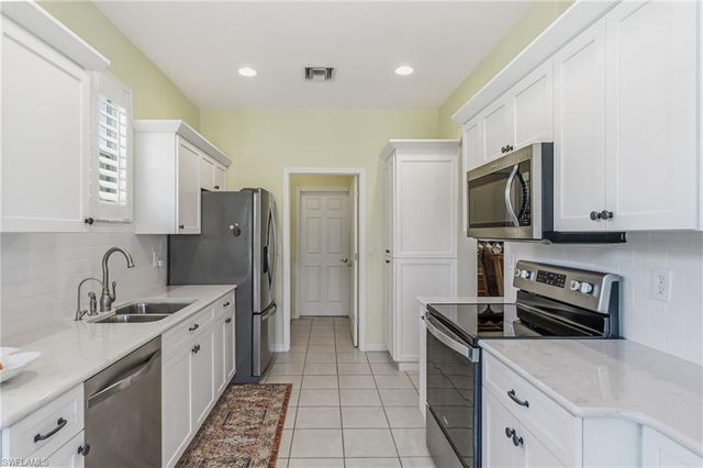 1777 Emerald Cove CIR, Cape Coral, FL 33991