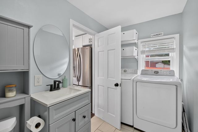 81 Littleton Rd, Chelmsford, MA 01824