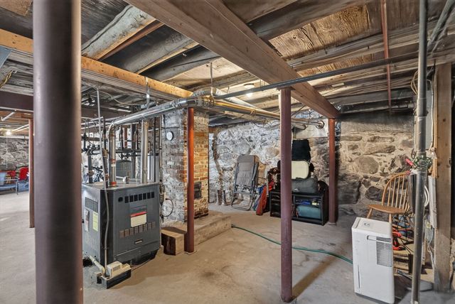 81 Littleton Rd, Chelmsford, MA 01824