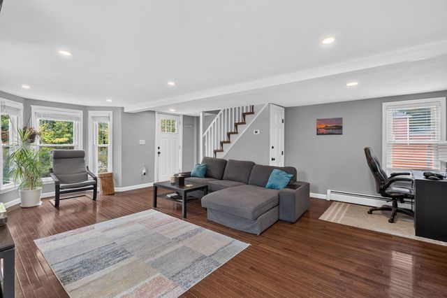 81 Littleton Rd, Chelmsford, MA 01824