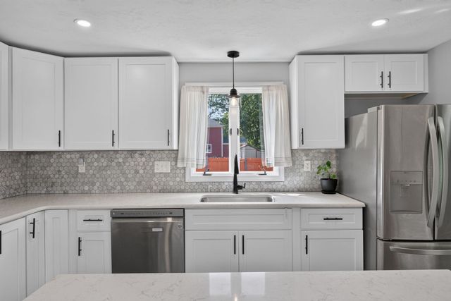 81 Littleton Rd, Chelmsford, MA 01824