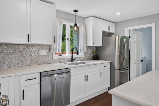 81 Littleton Rd, Chelmsford, MA 01824