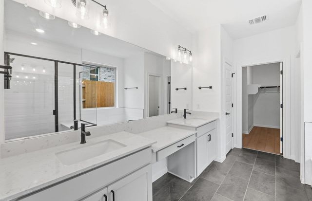 6917 Cliff Rose DR, Spicewood, TX 78669