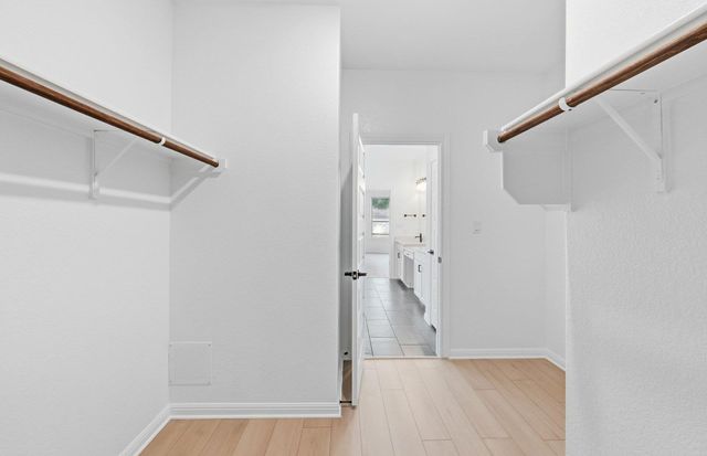 6917 Cliff Rose DR, Spicewood, TX 78669