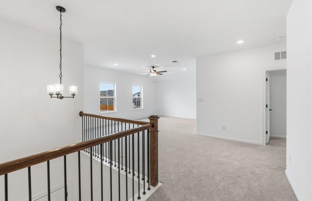 6917 Cliff Rose DR, Spicewood, TX 78669