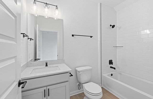 6917 Cliff Rose DR, Spicewood, TX 78669