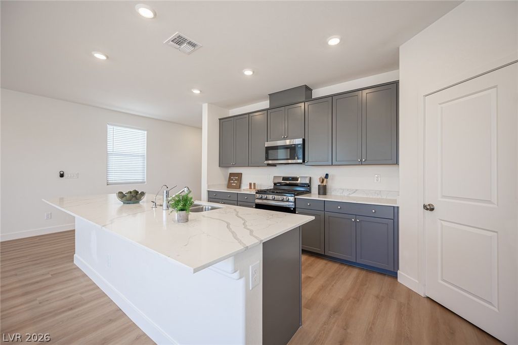Image 10 of property listing at 10279 Fragrant Apple Court, Las Vegas, NV 89141