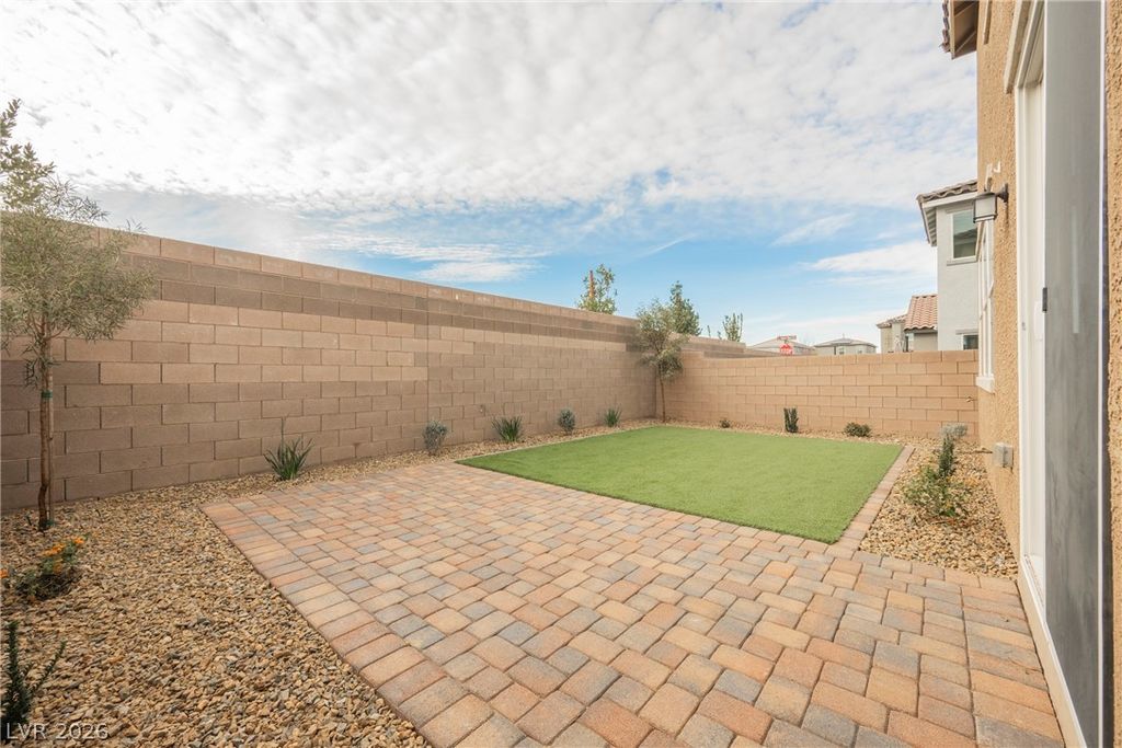 Image 21 of property listing at 10279 Fragrant Apple Court, Las Vegas, NV 89141