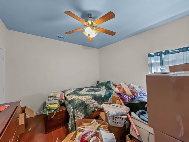 301 Quail Run Road, Red Oak, TX 75154