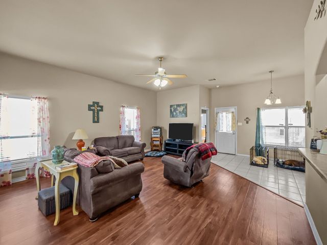301 Quail Run Road, Red Oak, TX 75154