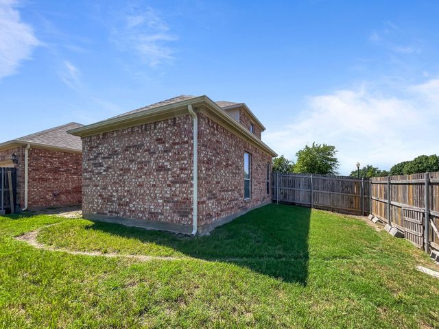 301 Quail Run Road, Red Oak, TX 75154