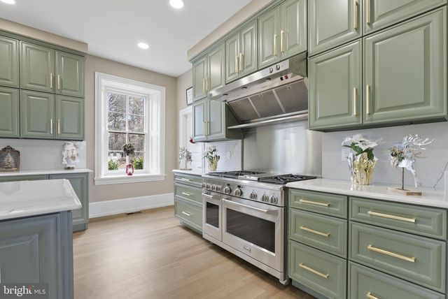 231 WOODLANE RD, Edgewater Park, NJ 08010