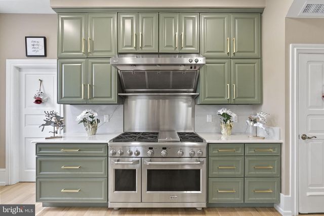 231 WOODLANE RD, Edgewater Park, NJ 08010