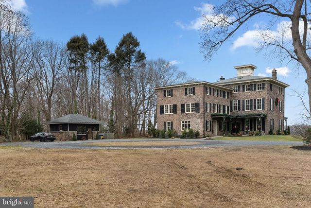 231 WOODLANE RD, Edgewater Park, NJ 08010