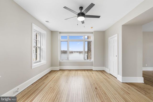 231 WOODLANE RD, Edgewater Park, NJ 08010