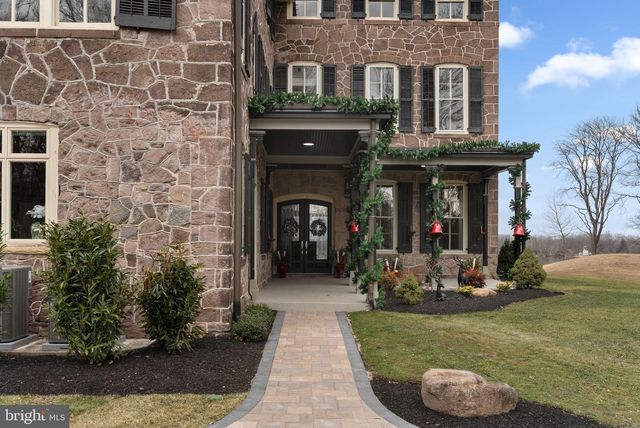 231 WOODLANE RD, Edgewater Park, NJ 08010