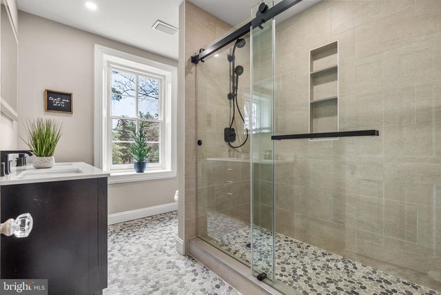 231 WOODLANE RD, Edgewater Park, NJ 08010