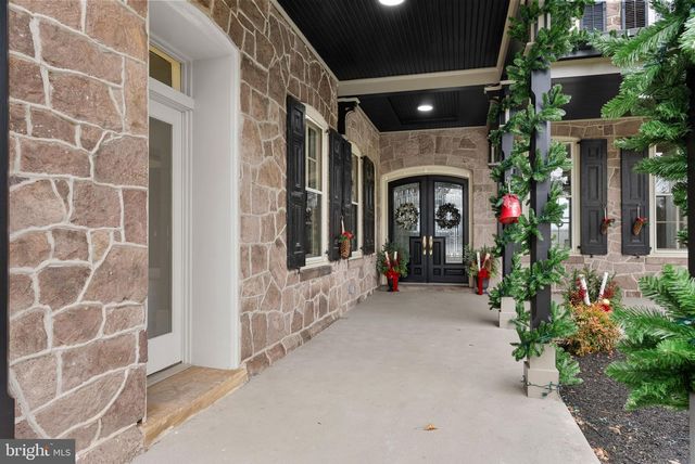 231 WOODLANE RD, Edgewater Park, NJ 08010