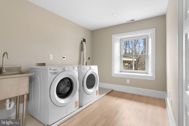 231 WOODLANE RD, Edgewater Park, NJ 08010