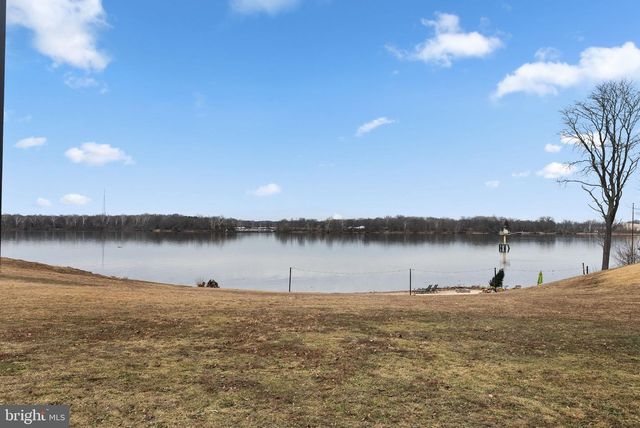 231 WOODLANE RD, Edgewater Park, NJ 08010