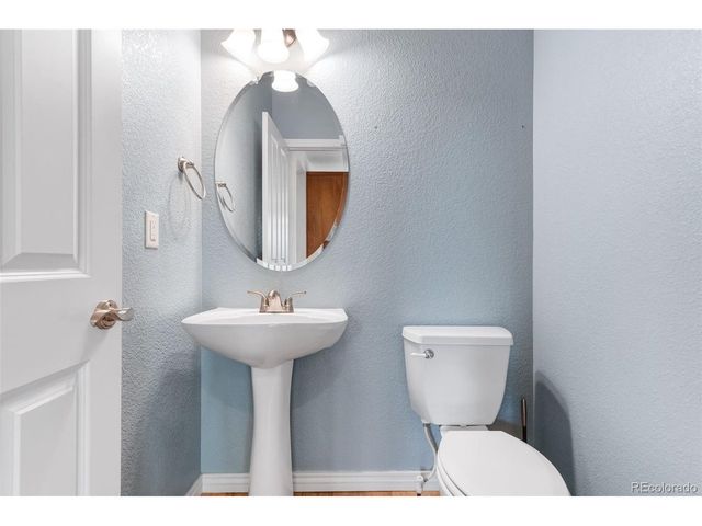 1530 Lincoln St, Longmont, CO 80501