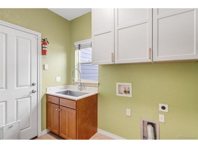 1530 Lincoln St, Longmont, CO 80501