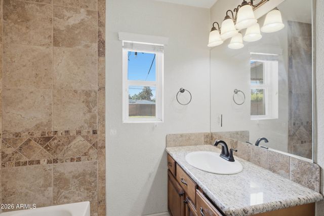 4229 E WILSHIRE Drive, Phoenix, AZ 85008