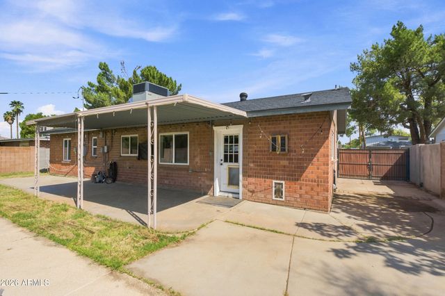 4229 E WILSHIRE Drive, Phoenix, AZ 85008