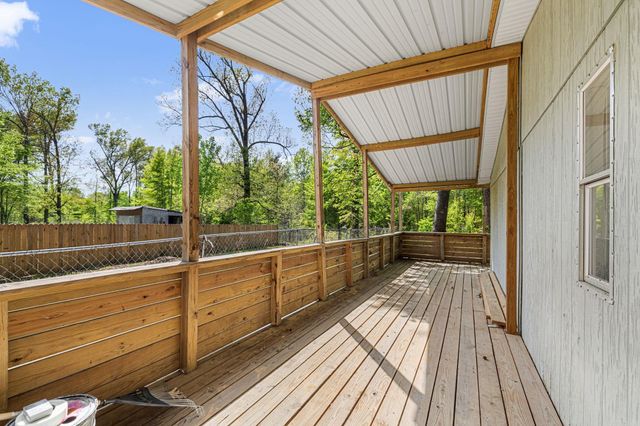 902 Sherman Hill Road, Jacksonville, AR 72076