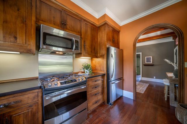515 Dickman Avenue, Monterey, CA 93940