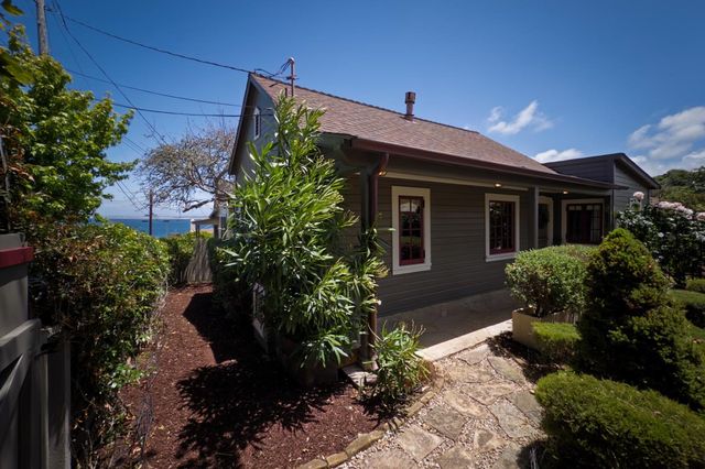 515 Dickman Avenue, Monterey, CA 93940