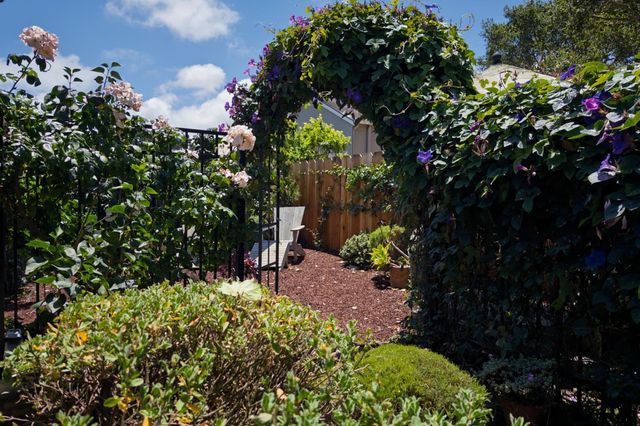 515 Dickman Avenue, Monterey, CA 93940