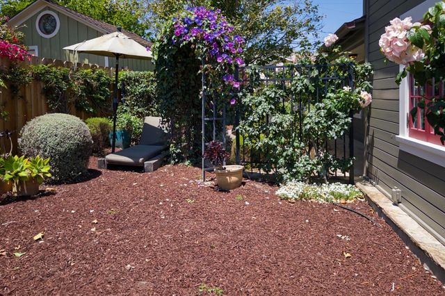 515 Dickman Avenue, Monterey, CA 93940