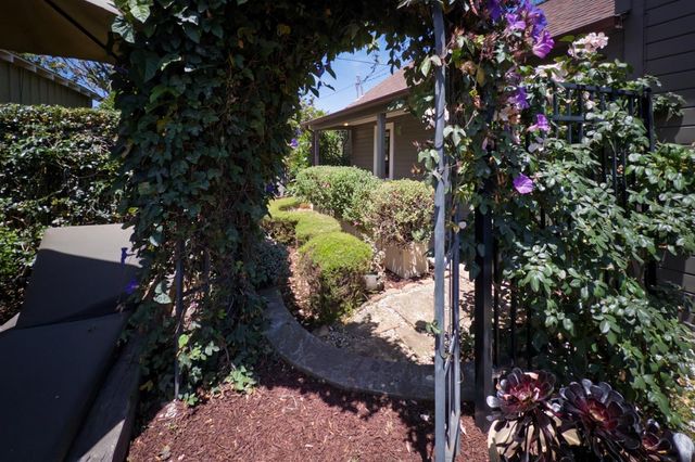515 Dickman Avenue, Monterey, CA 93940