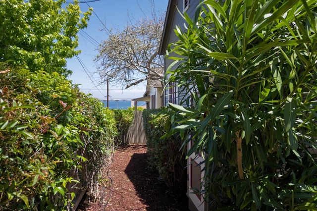 515 Dickman Avenue, Monterey, CA 93940