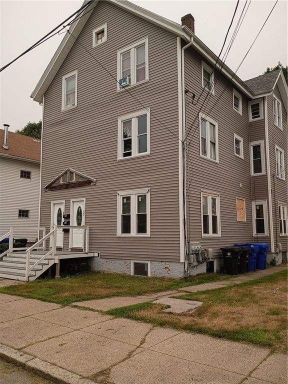 17 Wilson Street, Pawtucket, RI 02861