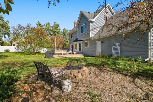 10626 Daisy Circle, Bloomington, MN 55438