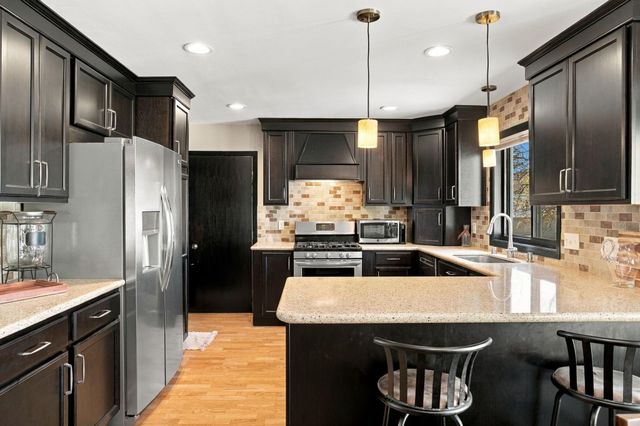 10626 Daisy Circle, Bloomington, MN 55438