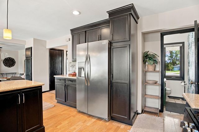10626 Daisy Circle, Bloomington, MN 55438