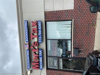 24602 W Warren Avenue, Dearborn Heights, MI 48127