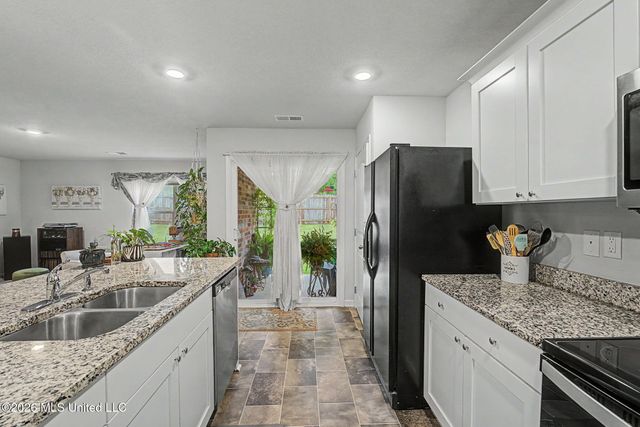 26 Lee Creek Lane, Byhalia, MS 38611